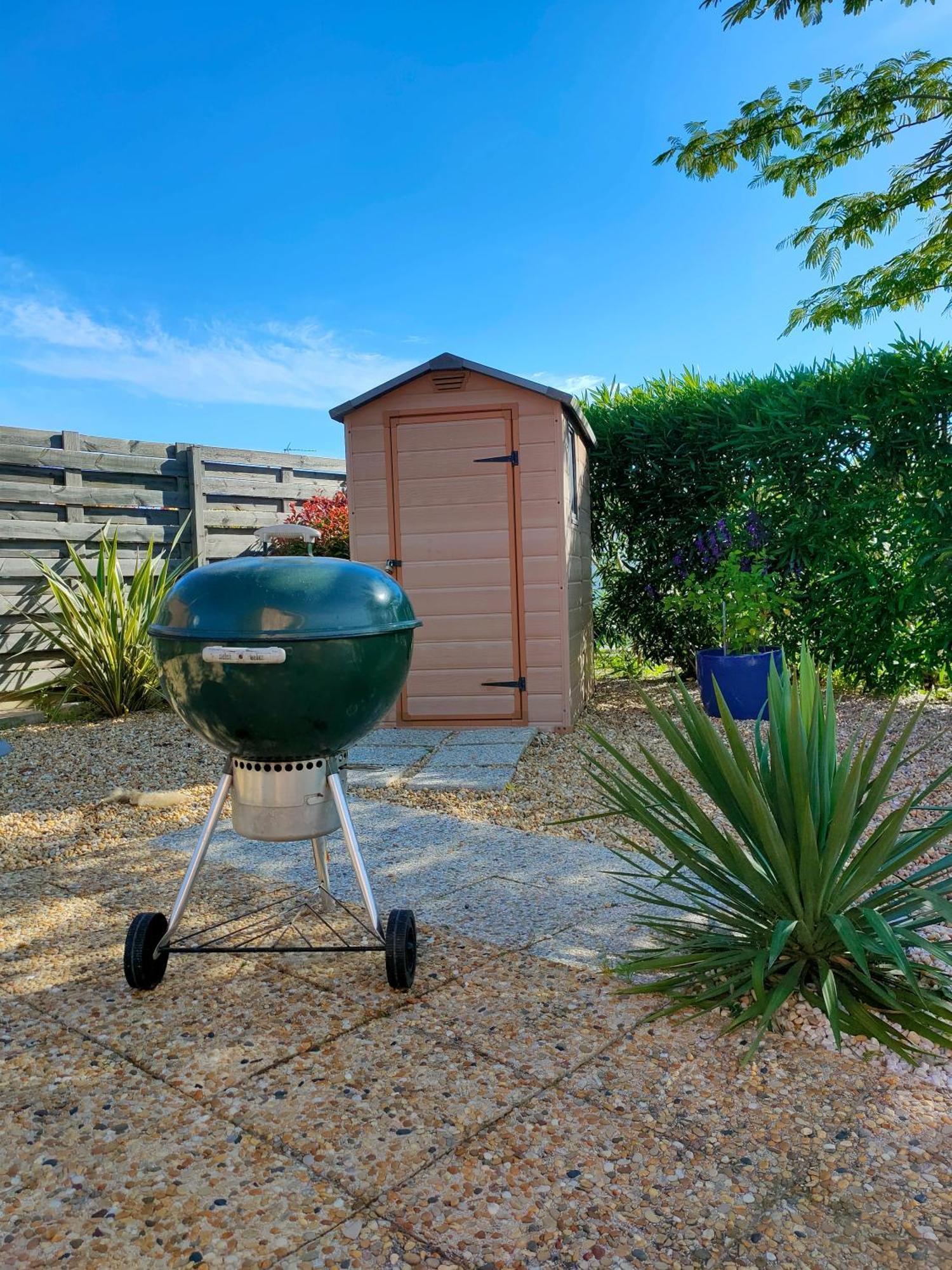 Le Mazet Sooksabai, Confort, Charme Et Decouverte En Petite Camargue Saint-Laurent-dʼAigouze Eksteriør bilde